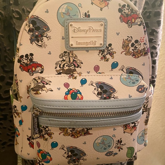 Disney Mickey Mouse back pack - Picture 8 of 11